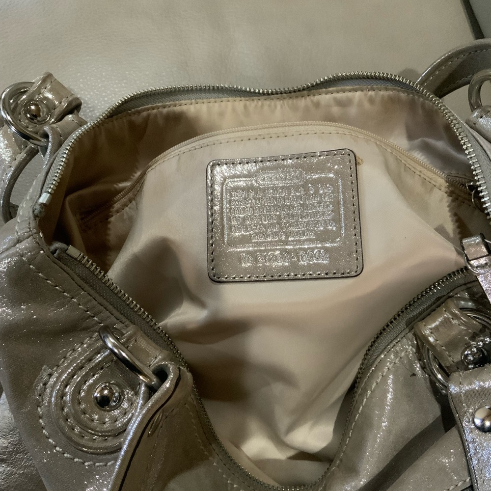 ❤️❤️ Coach Poppy Glam Tote Metallic❤️❤️ - Picture 6 of 9
